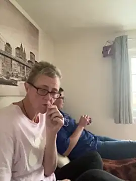 Curvy-Jinx online show from December 1, 8:52 am