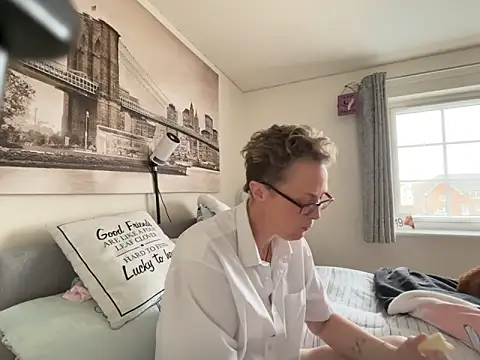 Curvy-Jinx online show from March 17, 10:40 am