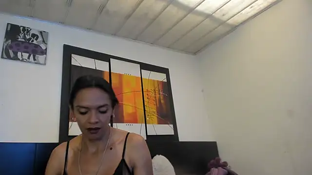 Snapshot of MeganRhyder chatting on June 3, 3:39 pm MeganRhyder online show from June 3, 3:39 pm