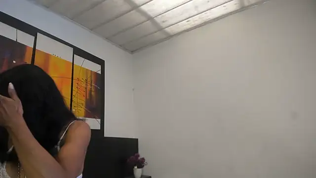 Snapshot of MeganRhyder chatting on June 4, 5:08 pm MeganRhyder online show from June 4, 5:08 pm
