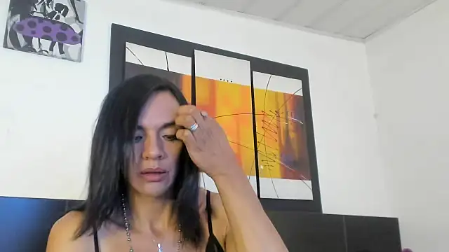 Snapshot of MeganRhyder chatting on June 13, 5:11 pm MeganRhyder online show from June 13, 5:11 pm