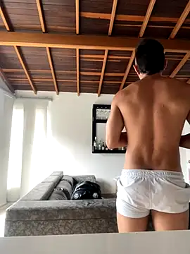 thiago cruzzz online show from September 15, 1:11 pm