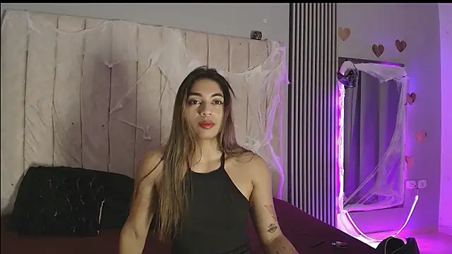 Snapshot of rachell_owen chatting on October 15, 10:04 am rachell owen online show from October 15, 10:04 am