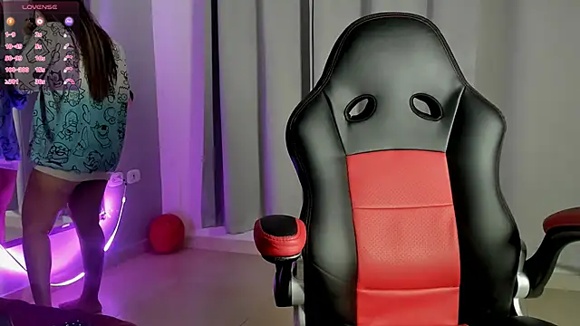 Snapshot of rachell_owen chatting on November 29, 4:37 am rachell owen online show from November 29, 4:37 am