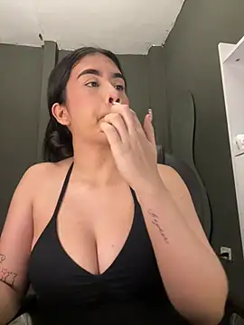 Snapshot of alhaana_ chatting on March 5, 10:50 pm alhaana online show from March 5, 10:50 pm