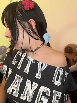 Snapshot of Kitty_yukimura chatting on June 18, 11:42 pm Kitty yukimura online show from June 18, 11:42 pm