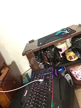 Snapshot of luisahot_9727 chatting on October 29, 7:10 am luisahot 9727 online show from October 29, 7:10 am