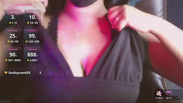 Snapshot of darling_devil chatting on April 18, 6:23 pm darling devil online show from April 18, 6:23 pm