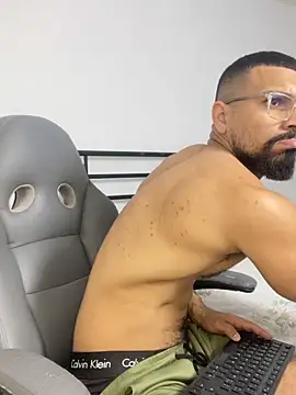 vincentjaxon online show from February 16, 8:05 pm