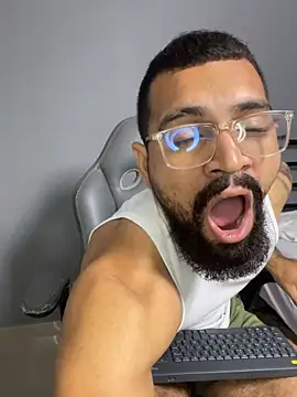 vincentjaxon online show from March 18, 11:57 am