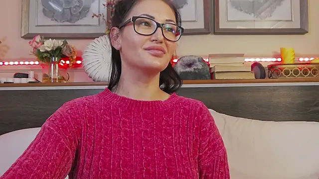 HellenDesire online show from March 8, 4:01 am