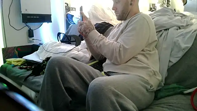 Luv2SuckBWC92 online show from December 1, 9:20 pm