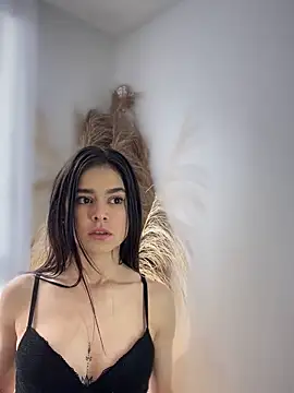 Sofi Leal online show from October 4, 12:36 pm