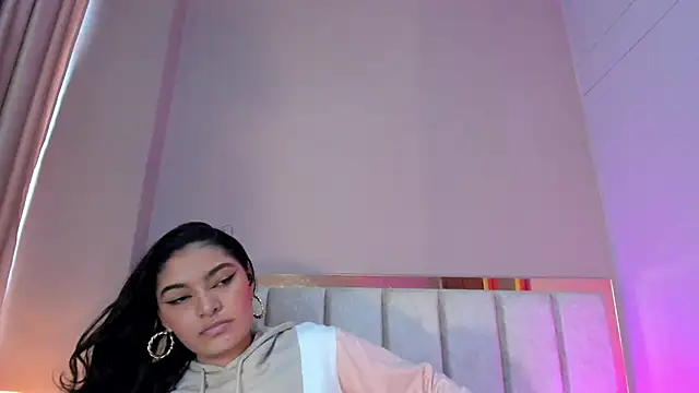 LunaAspen  online show from January 13, 6:13 pm