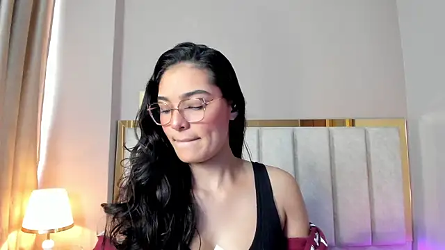 LunaAspen  online show from February 24, 6:06 pm