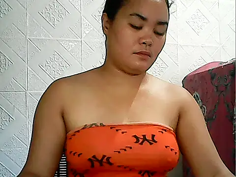 CreamyPussy4uxx online show from May 27, 2:08 am
