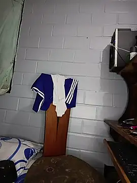 Bigtiti01 online show from December 14, 7:07 pm