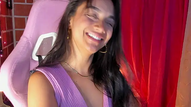 Snapshot of MelanyOconner chatting on February 17, 4:13 pm MelanyOconner online show from February 17, 4:13 pm