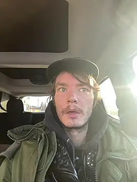 Snapshot of Hungboxer69 chatting on January 16, 5:06 pm Hungboxer69 online show from January 16, 5:06 pm