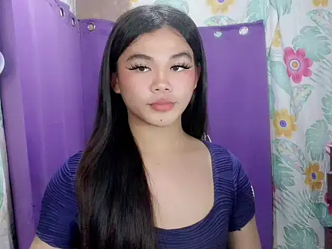 Snapshot of caramiya chatting on July 9, 7:12 am caramiya online show from July 9, 7:12 am