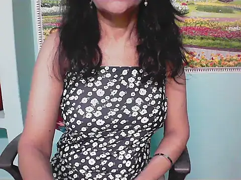 Snapshot of Lovely_bhabhi143 chatting on March 18, 6:05 am Lovely bhabhi143 online show from March 18, 6:05 am