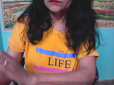 Snapshot of Lovely_bhabhi143 chatting on March 24, 6:29 am Lovely bhabhi143 online show from March 24, 6:29 am