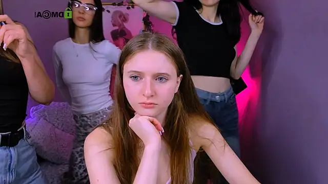 nekky mouse online show from October 6, 9:29 am