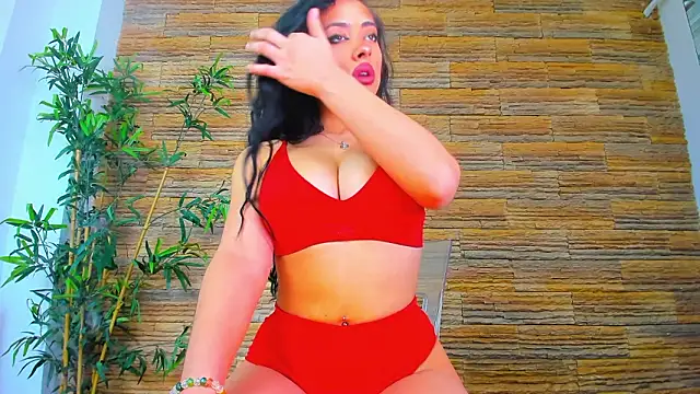 Snapshot of Cupcake_Izzy chatting on February 27, 5:40 am Cupcake Izzy online show from February 27, 5:40 am