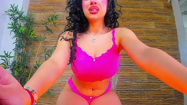 Snapshot of Cupcake_Izzy chatting on March 9, 5:33 am Cupcake Izzy online show from March 9, 5:33 am