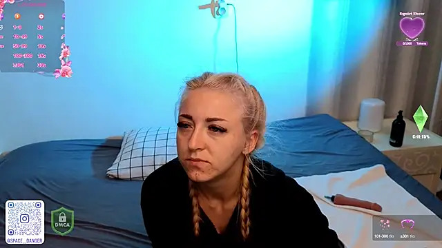 Snapshot of space_danger chatting on October 8, 5:16 am space danger online show from October 8, 5:16 am