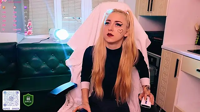 Snapshot of space_danger chatting on October 18, 2:07 pm space danger online show from October 18, 2:07 pm