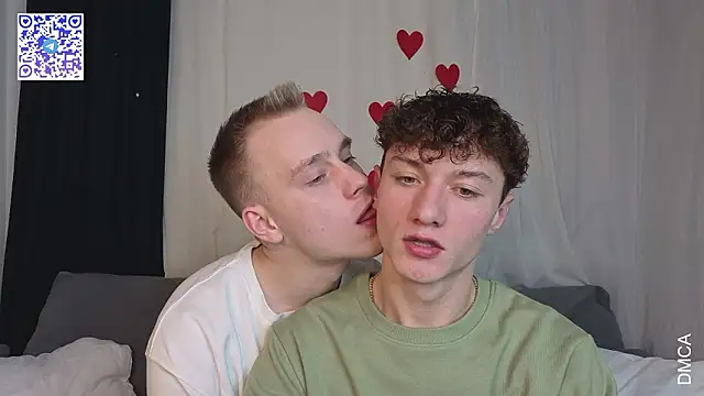 Snapshot of Kevin_Young_Cat chatting on March 19, 8:35 pm Kevin Young Cat online show from March 19, 8:35 pm