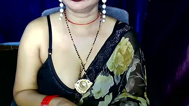 QUEEN SAKHI- online show from June 9, 8:37 am