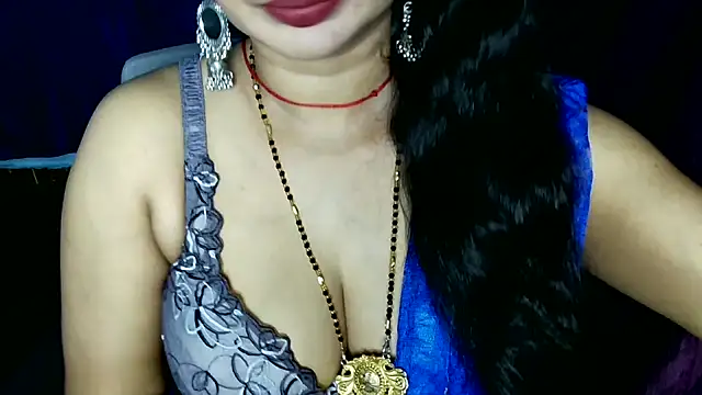 QUEEN SAKHI- online show from June 15, 6:10 pm