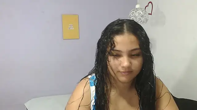 penelope gucci1 online show from September 18, 1:13 pm