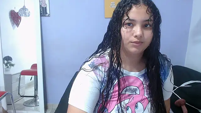 penelope gucci1 online show from October 7, 11:51 am