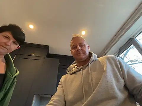 Snapshot of backdoorgalore4you chatting on January 17, 9:03 am backdoorgalore4you online show from January 17, 9:03 am