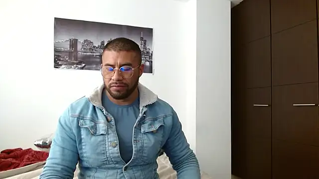 Snapshot of AntonyDAngelo25 chatting on October 20, 4:40 pm AntonyDAngelo25 online show from October 20, 4:40 pm