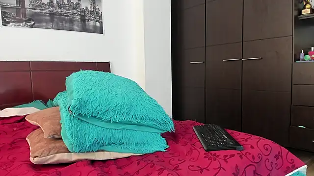 Snapshot of AntonyDAngelo25 chatting on February 5, 7:51 pm AntonyDAngelo25 online show from February 5, 7:51 pm