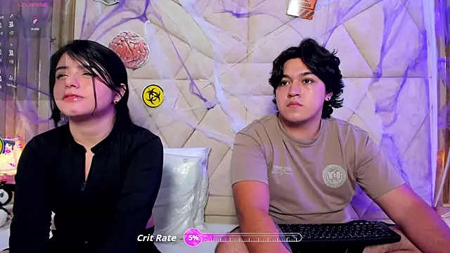 EmilyANDrew  online show from October 21, 4:35 am