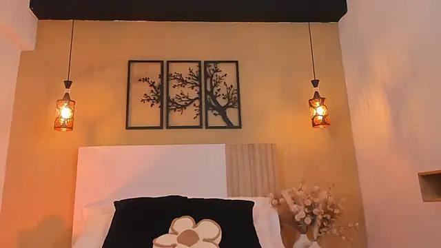 Camila Bustamante online show from October 9, 2:15 pm