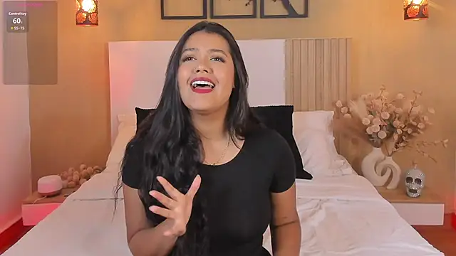 Camila Bustamante online show from October 16, 3:57 pm