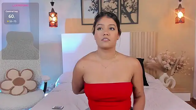 Camila Bustamante online show from November 20, 3:23 pm