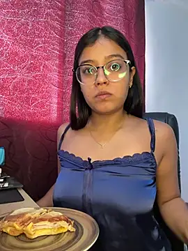 Camila Bustamante online show from June 13, 3:21 pm