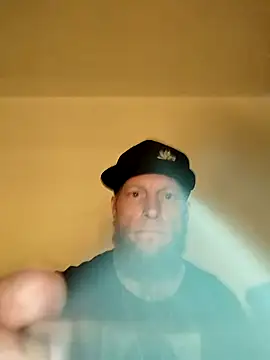 M6I6K6Exh online show from December 17, 3:18 pm