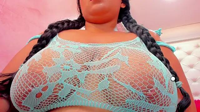 samantamilk6 online show from November 12, 6:08 pm