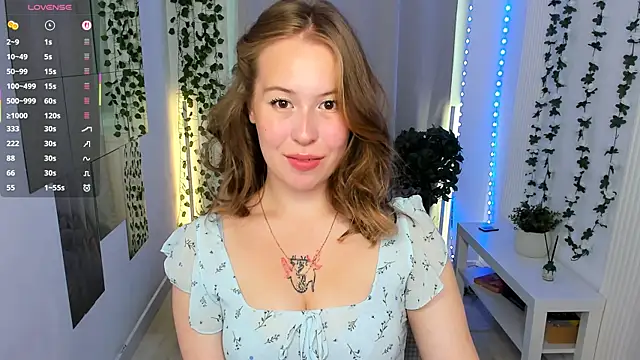 LanaRoselle online show from August 8, 9:39 pm