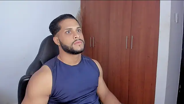 Snapshot of Pier_Simons chatting on April 23, 11:42 am Pier Simons online show from April 23, 11:42 am