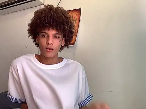 Max Rain online show from July 1, 7:02 pm