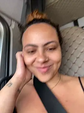 Chloe Leaozinho online show from October 19, 3:56 pm